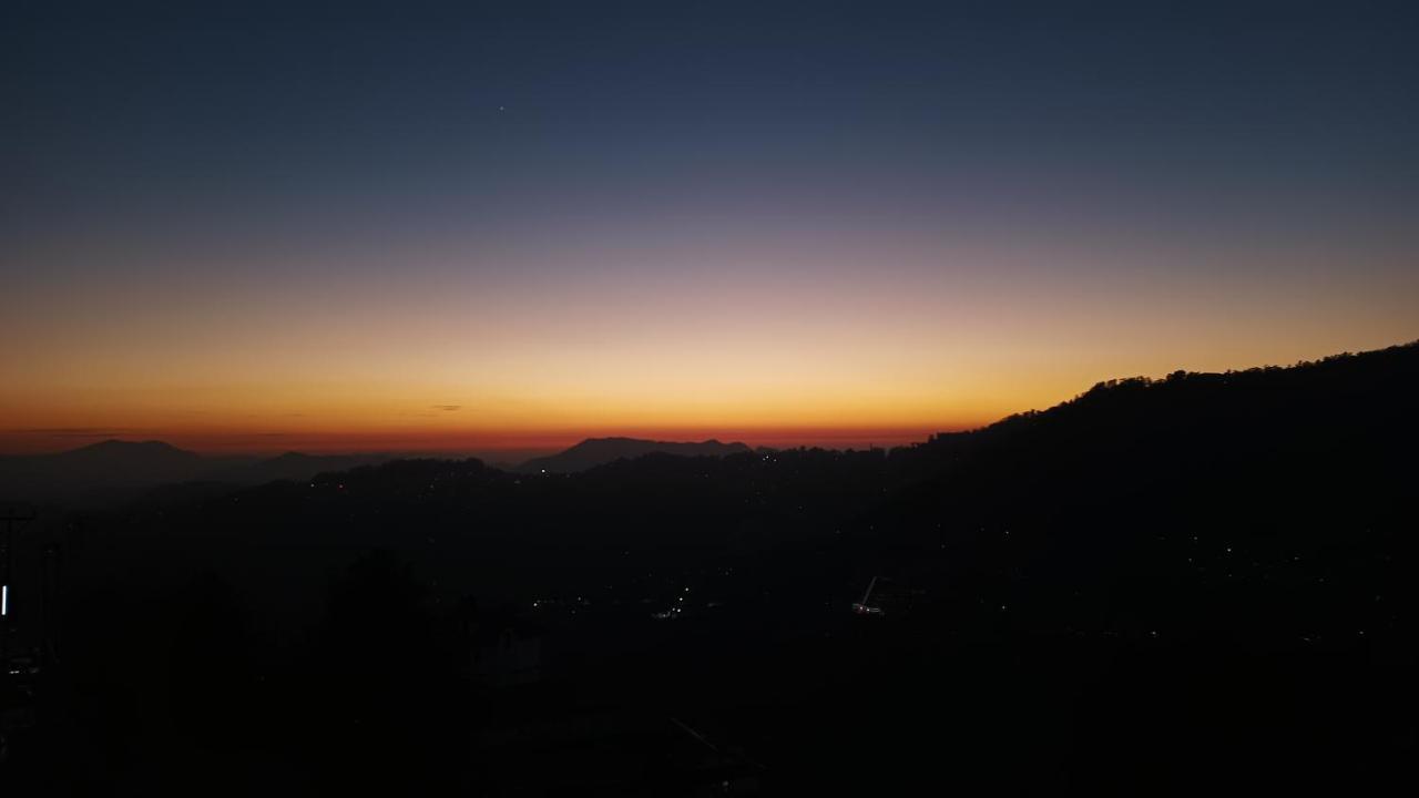 Thakur Homes- Couple And Family Friendly Homestay Shimla Extérieur photo