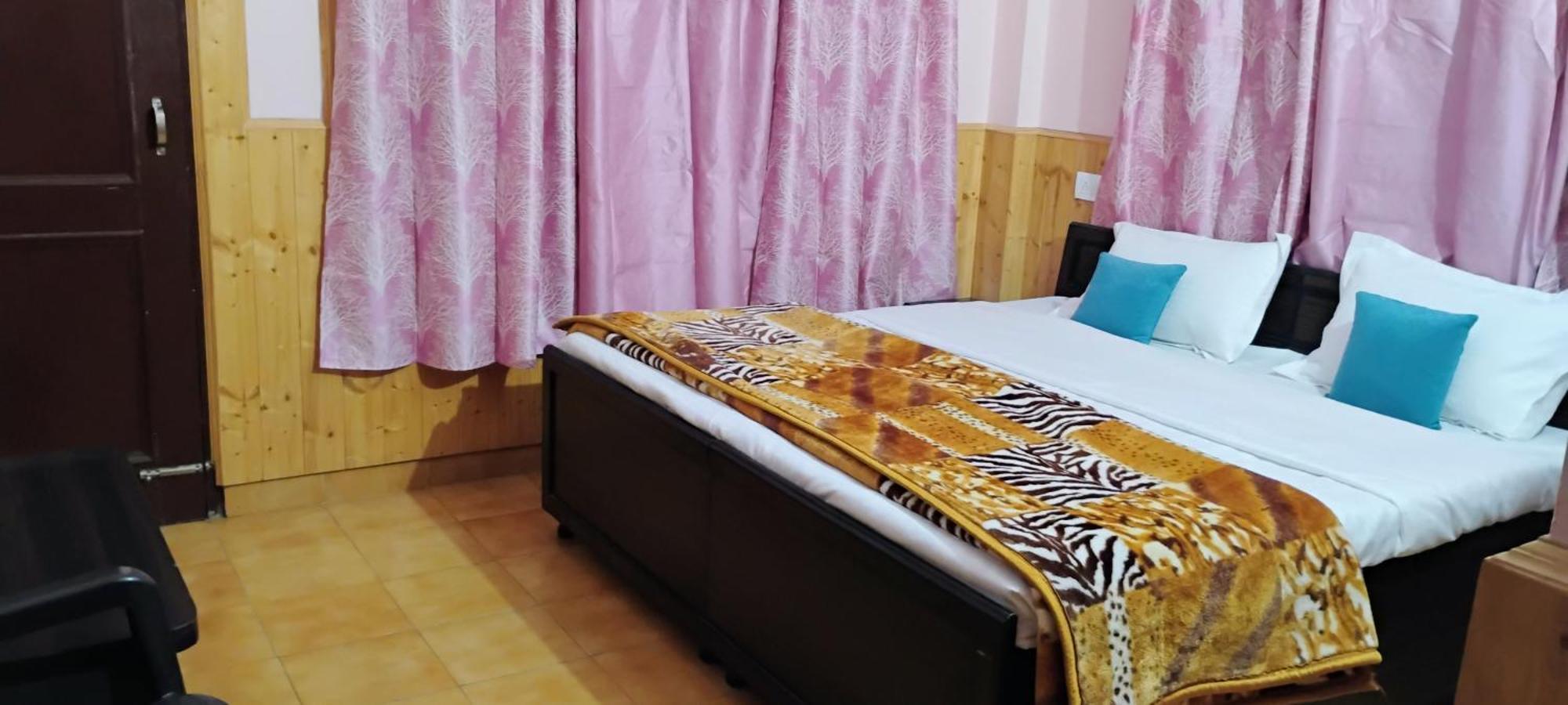 Thakur Homes- Couple And Family Friendly Homestay Shimla Extérieur photo